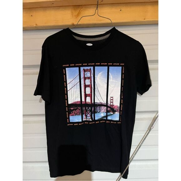 Old Navy Graphic tee - Picture 1 of 3
